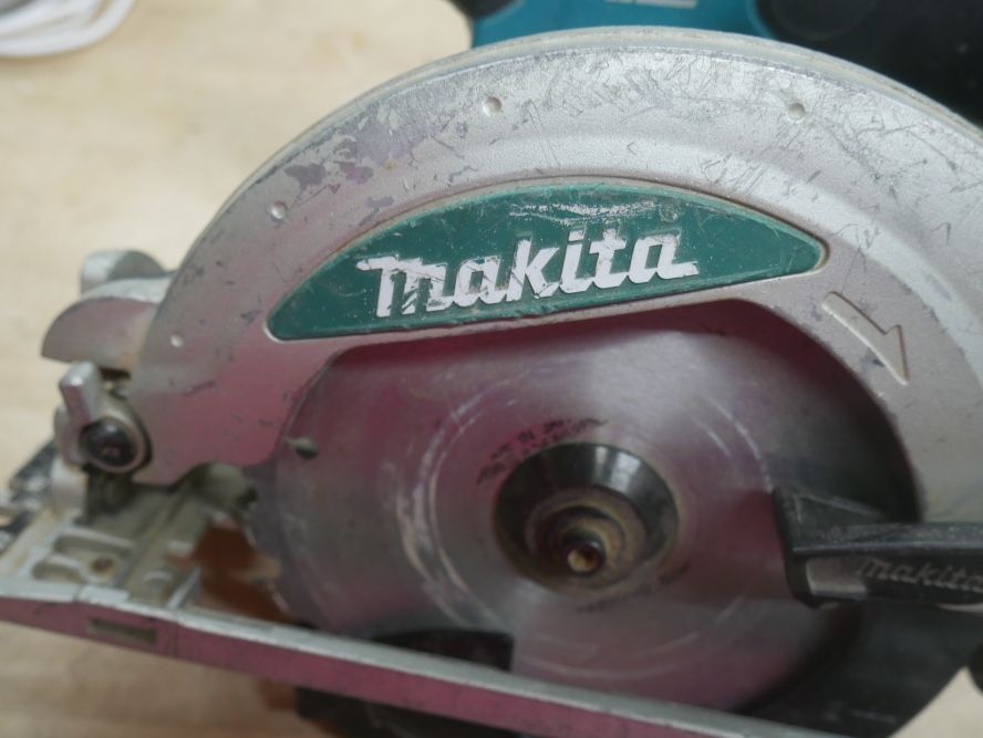 Makita circular saw bss610 pre owned tool only 883676-3