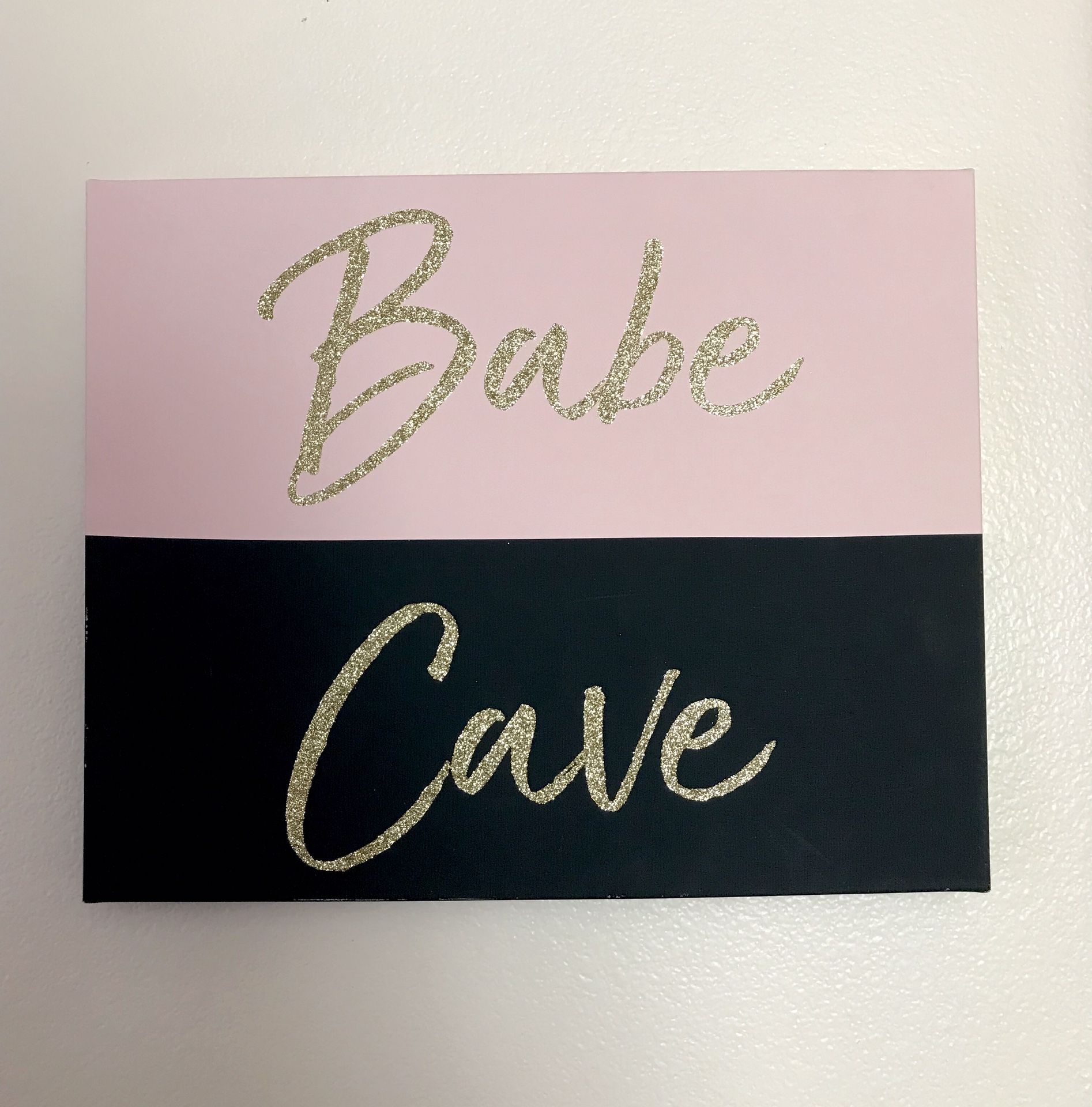 Bebe ‘Babe Cave’ Canvas