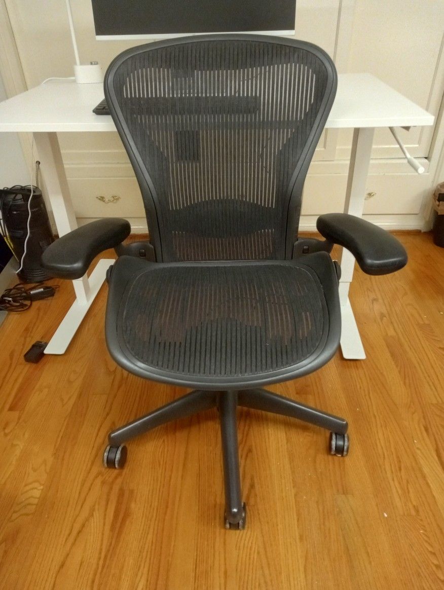 Herman Miller Aeron Chair