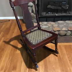 Antique Rocking Chair 