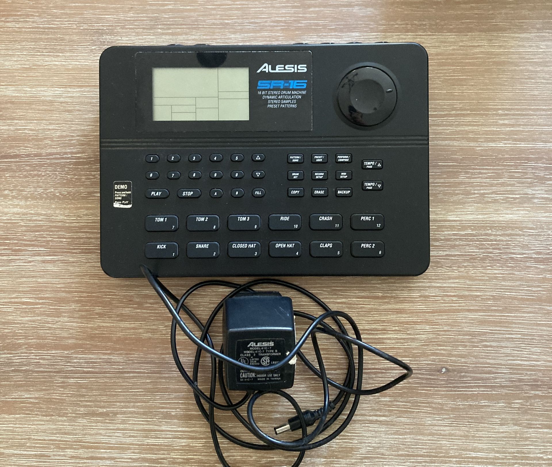 Digital Programable Drum Machine
