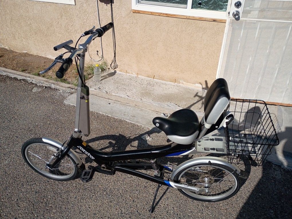 Bake-a-Bike: 007 Giant Revive (Sold