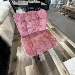 ACCENT CHAIR 