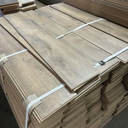 Liquidated Pallets of Laminate Flooring Starting at .99c/SQFT With Padding Included