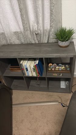 Bookshelf storage