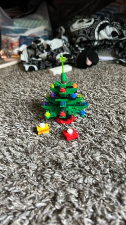 Lego Holiday Tree 