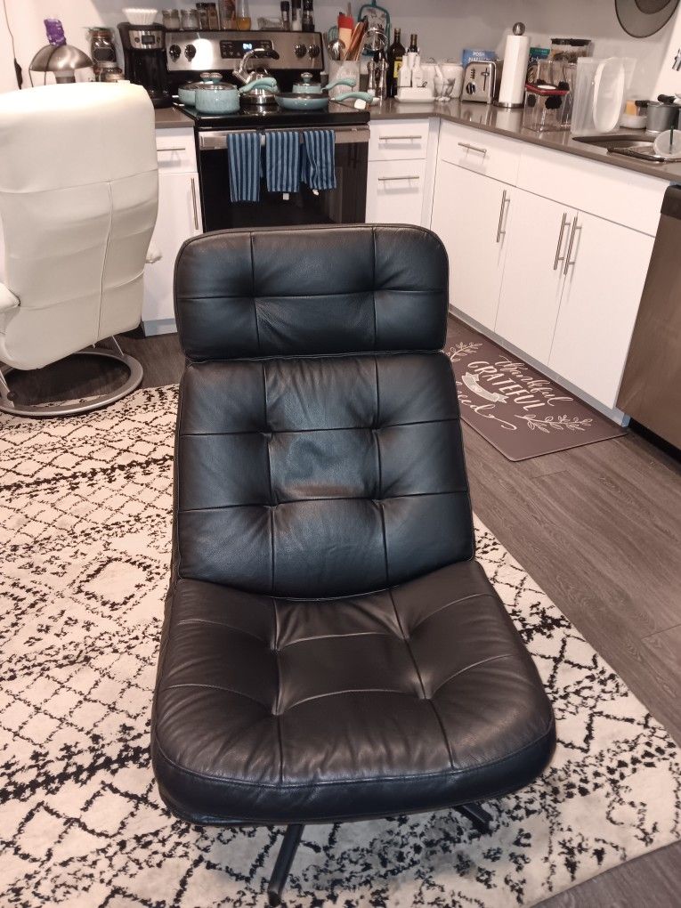 Ikea leather chair HavBerg.