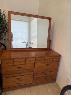 Dresser