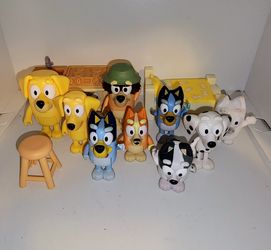 lot of BLUEY mini figures Lucky. Luckys dad Pat, Muffin, grand dad Mort, Chloe and more