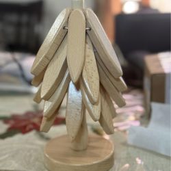 Wooden Trivets for Hot Dishes, Tree-Shaped Wooden Trivet Set, Includes 4 Trivets with Stand,