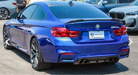 Carbon fiber spoiler for bmw m4