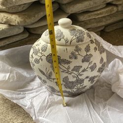 Ceramic Pot 