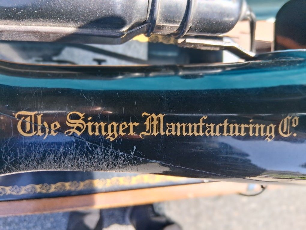 Singer Sewing Machine