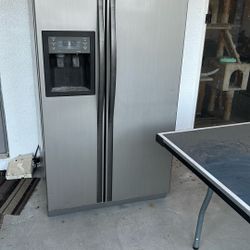Samsung Fridge For Parts 