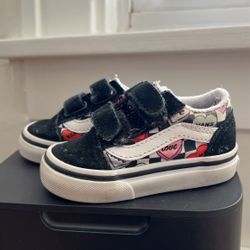 Shoes Size 4C