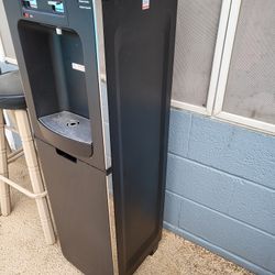 Water Dispenser 