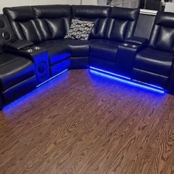 BLACK LEATHER SECTIONAL - Led’s & Speakers 🔊 