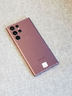 Galaxy S22 Ultra 5G 6.8" (Unlocked) 128GB Burgundy