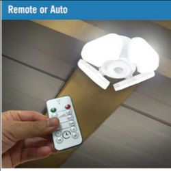 Utilitech 6-volt 1000 -Lumens Battery-operated Ceiling-mounted work light