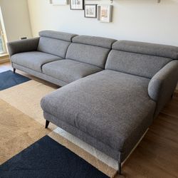 Modern Sectional W/ Adjustable Headrests