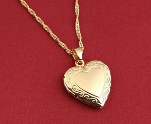 Brand New 24K Gold Plated Heart Locket Pendant Necklace with Chain