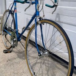 June 1980 Schwinn 27" Varsity 10 - Speed Road Bicycle