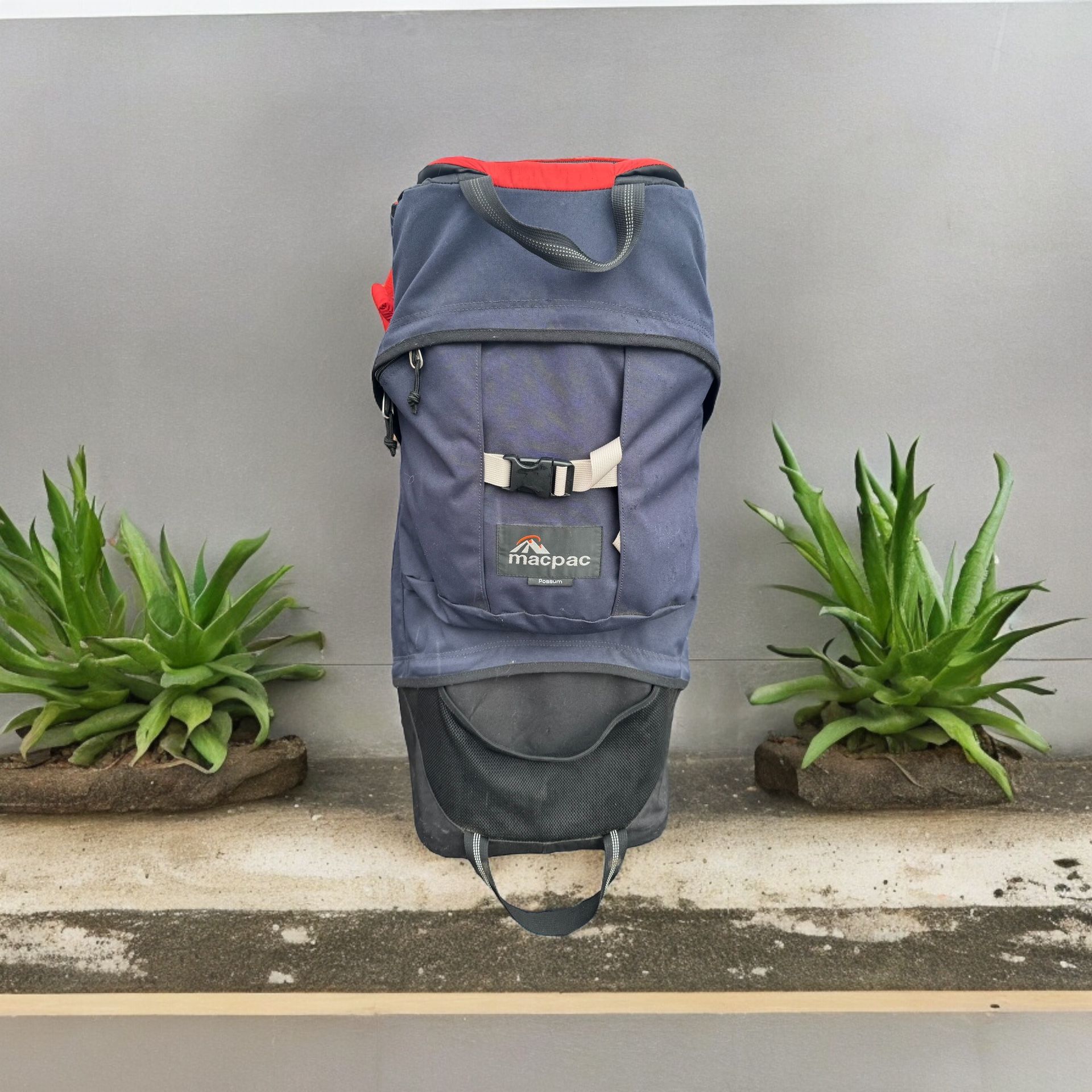 Outdoor Hiking Possum Macpac Child Carrier Pack Backpack