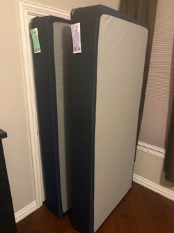 King bed Box springs