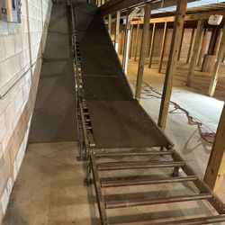 Mathews 35ft Incline Belt Conveyor – 3ft Wide – 1 HP