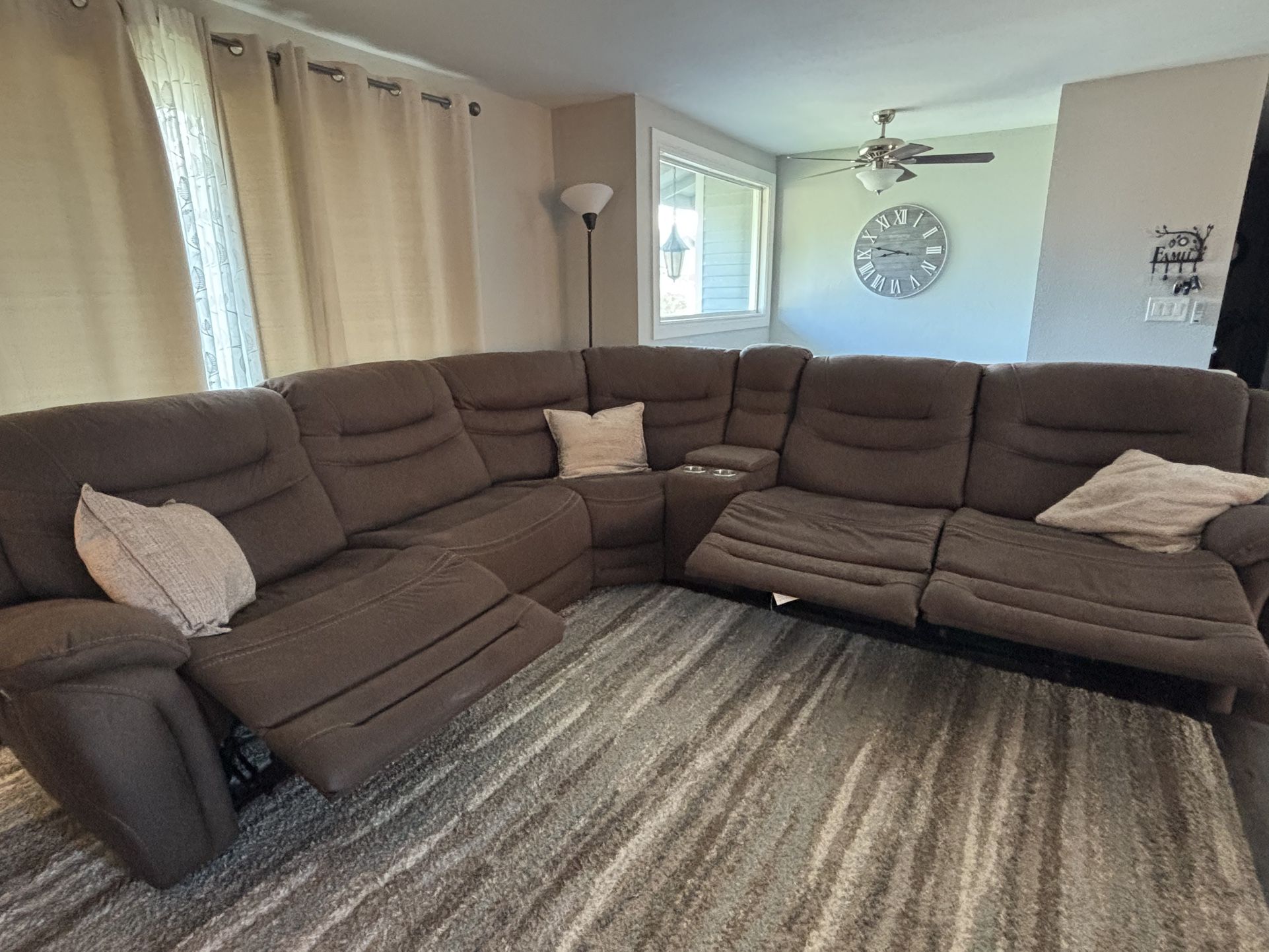 Sold Power Reclining Microfiber Sectional Couch W/usb