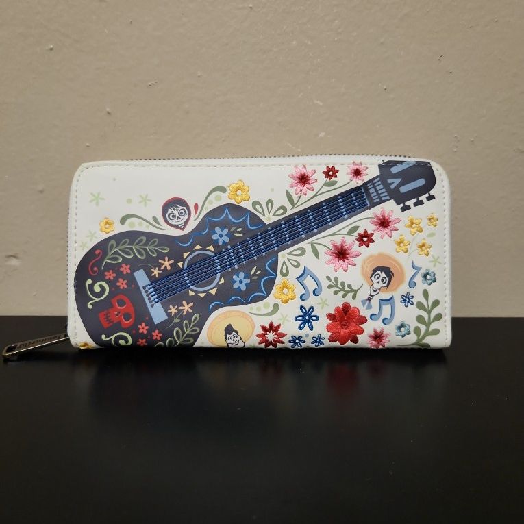 Pixar Coco Loungefly Wallet for Sale in Los Angeles, CA - OfferUp
