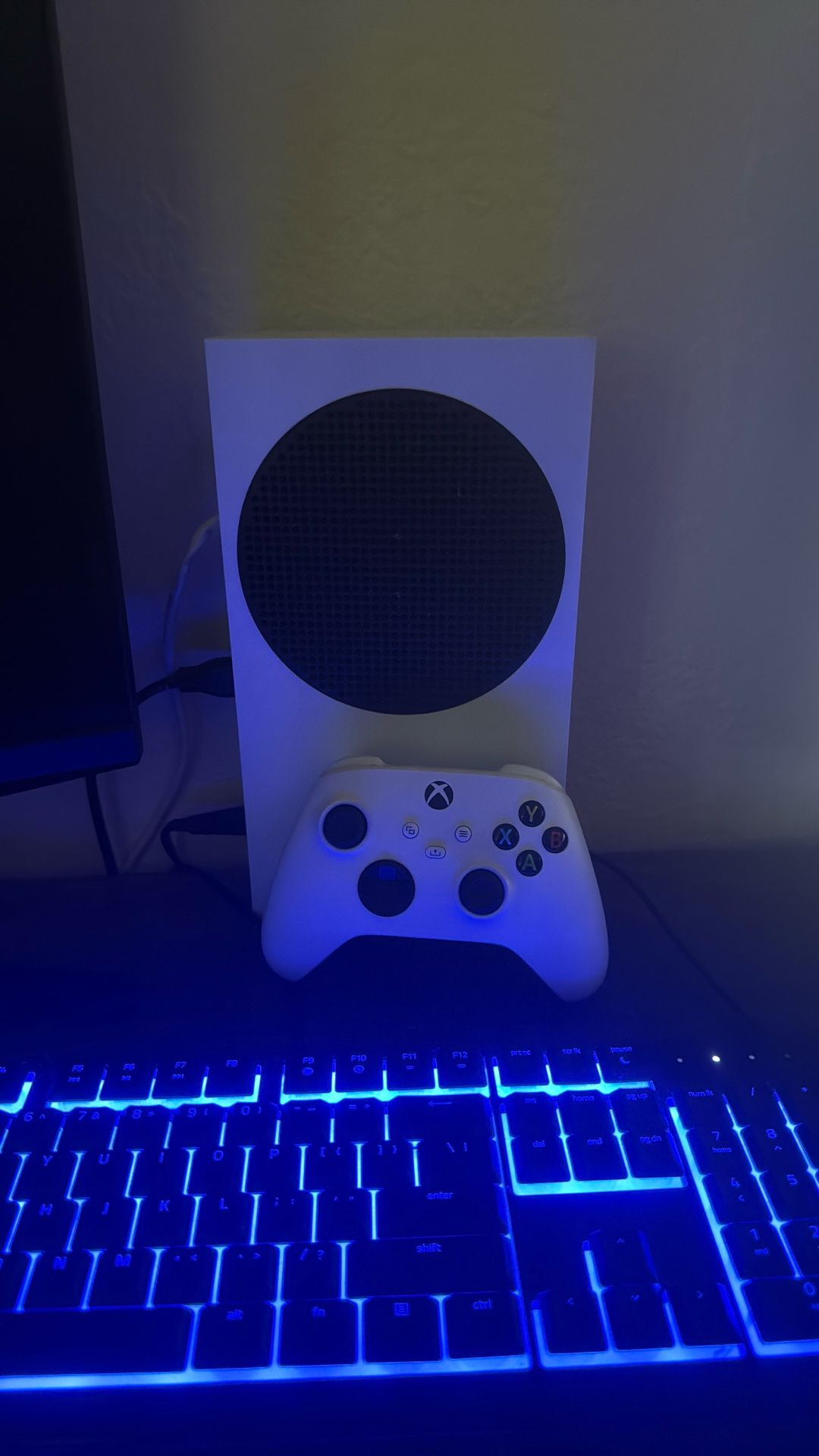 Xbox Series S With One Controller