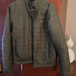 Men’s Size M Green Patagonia Jacket