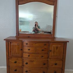 Broyhill Continental Dresser 