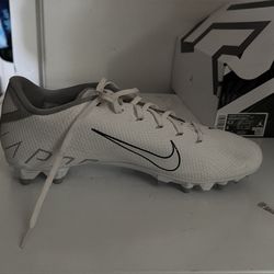Football cleats -12