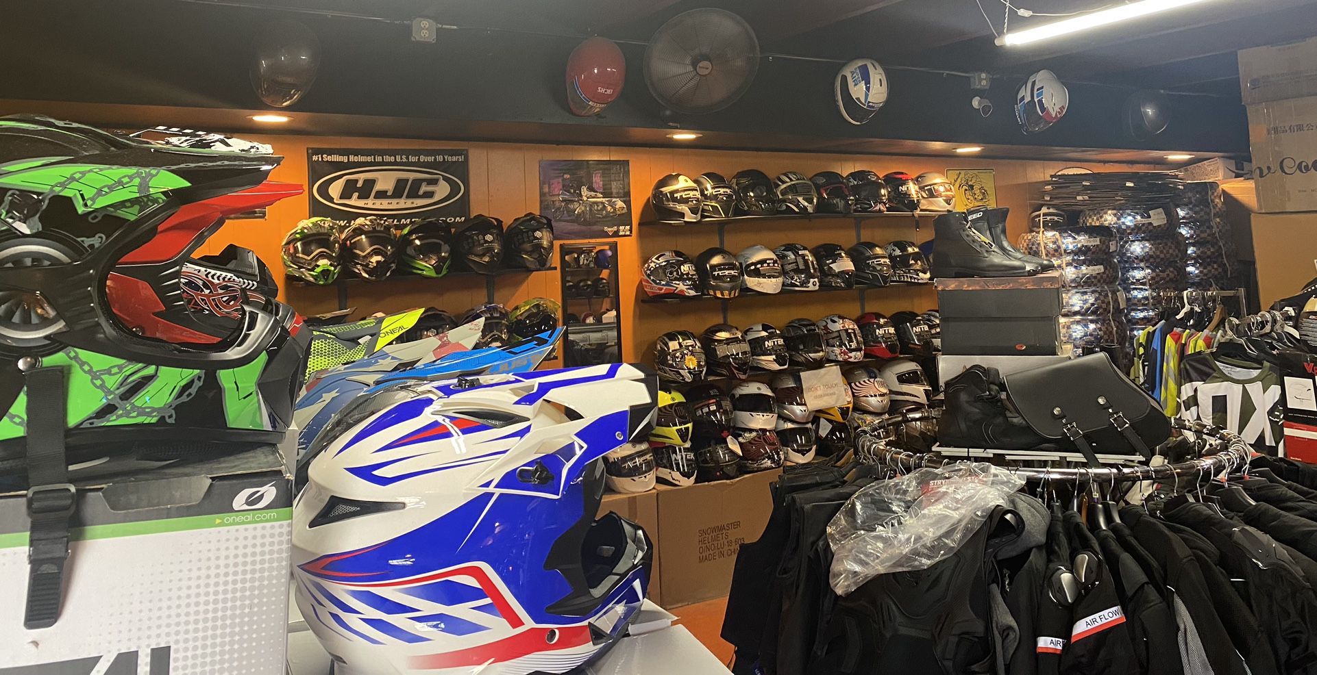 Motorcycle Helmet ( All Styles) Jackets Gloves & More $50+__13456 Telegraph Rd Whittier 