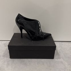 Guess - Size 8  (38)