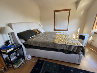 Cali KING Sleep number i8 bed with bed frame!