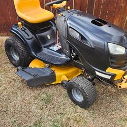 Craftsman 9000 24hp 42" deck hours 384 Runs great. Asking $650.00/obo