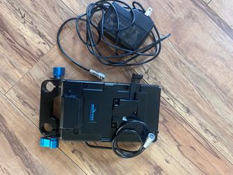 Black magic pocket v- mount battery plate/ power supply