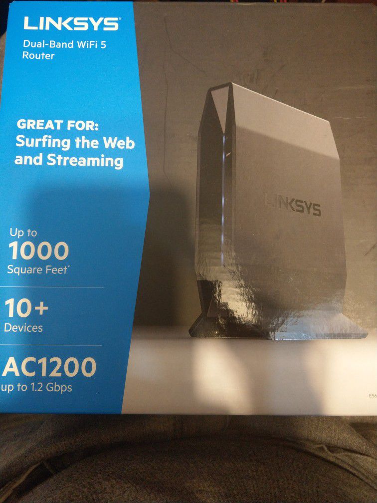 Linksys E 5600 Dual Band Wi-Fi 5 Router