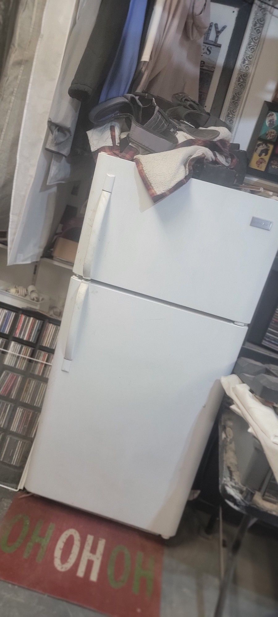 Frigidaire Refrigerator 