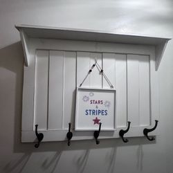 Entry Way / Wall Decor / Rack
