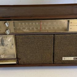 Vintage GE C1550A Walnut Dual Speaker Tube Radio Receiver With Clock Alarm