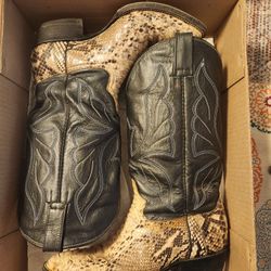 Women's 6.5 Rattlesnake Cowboy Boots Ladies Western Wear