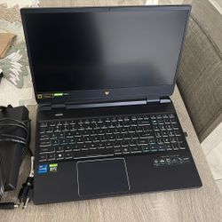 Aver Predator Helios Gaming Laptop 