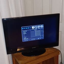 Televisor LCD Dynex DX-32L151A11 de 32" y 720p de alta definición
