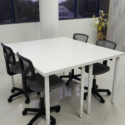 2 Mesas Con 4 Sillas $180