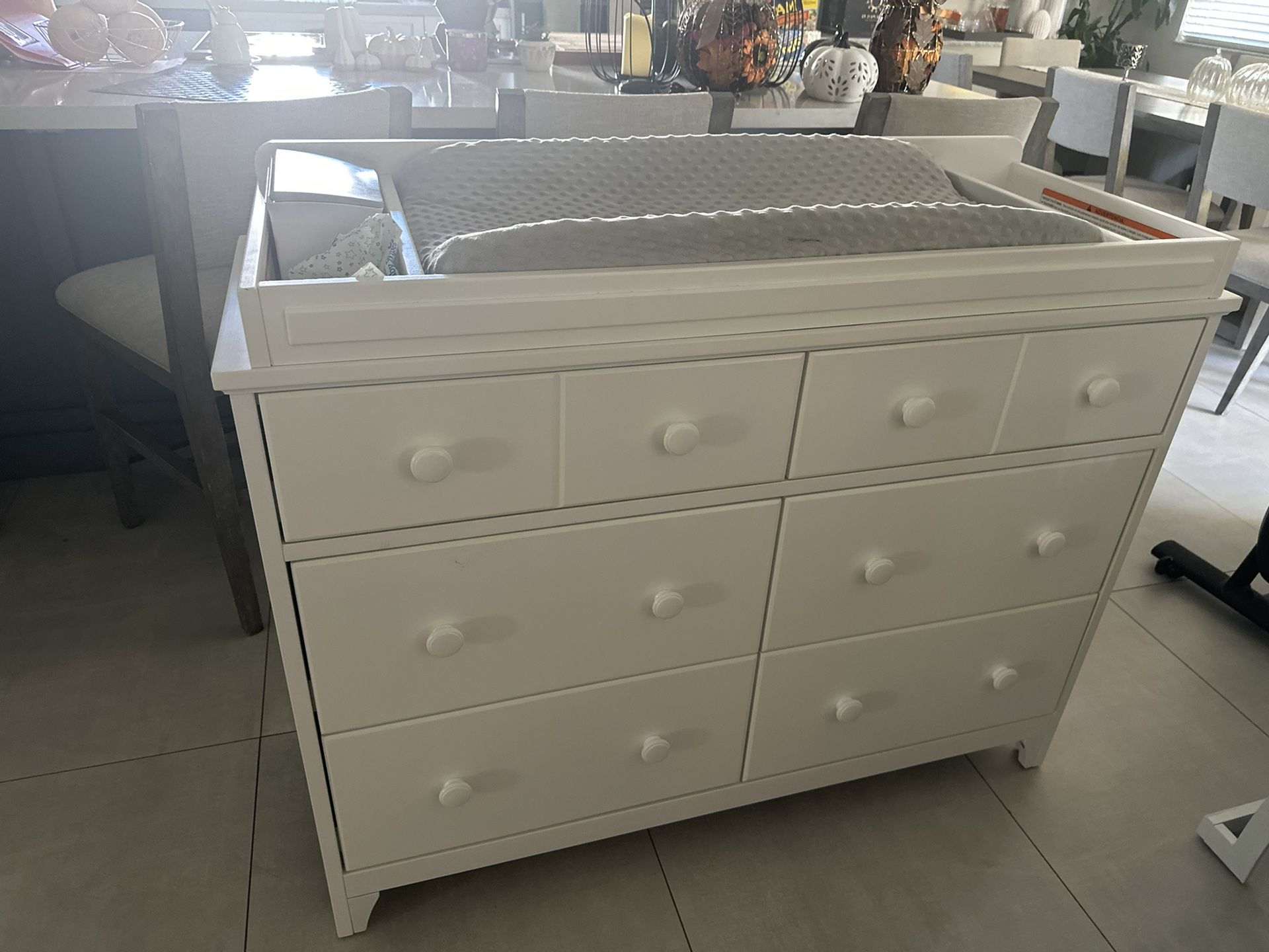 Kids Dresser With Changing Table And Mat 