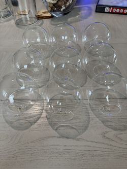9 Plastic Terrarium Globes